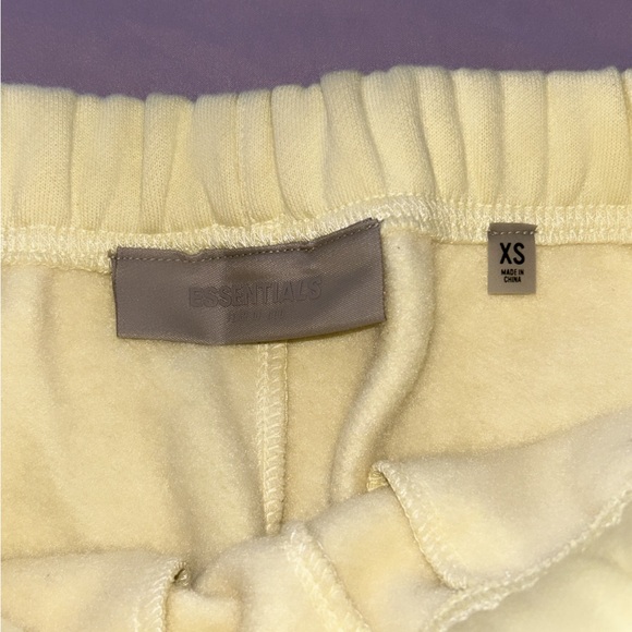 Essentials Sweatpants - Picture 2 of 2